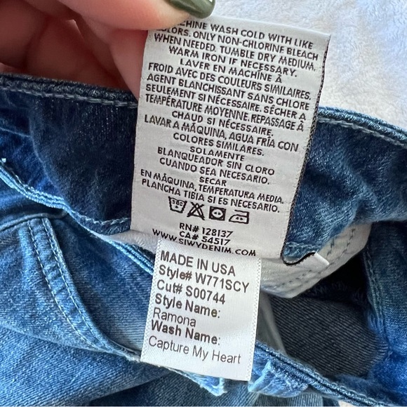 SIWY Ramona Flare Bottom Jeans in Capture My Heart - Picture 8 of 10